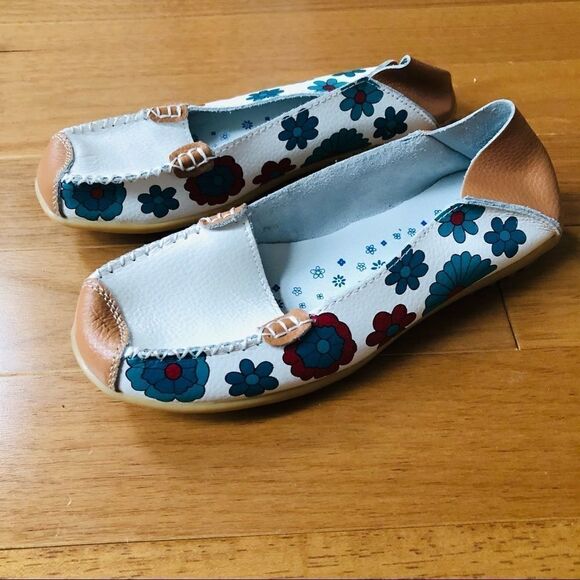 Driving Leather Floral Shoes Mocs - Picture 1 of 8
